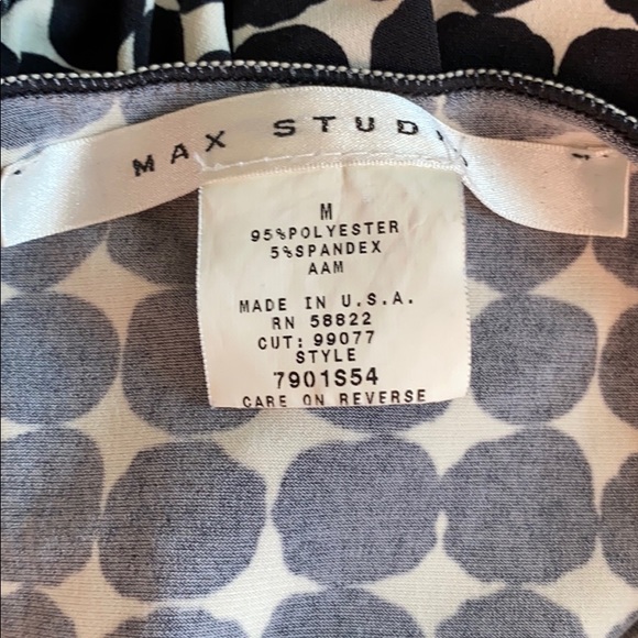 EUC Max Studio flowy and flattering dress - Picture 3 of 3